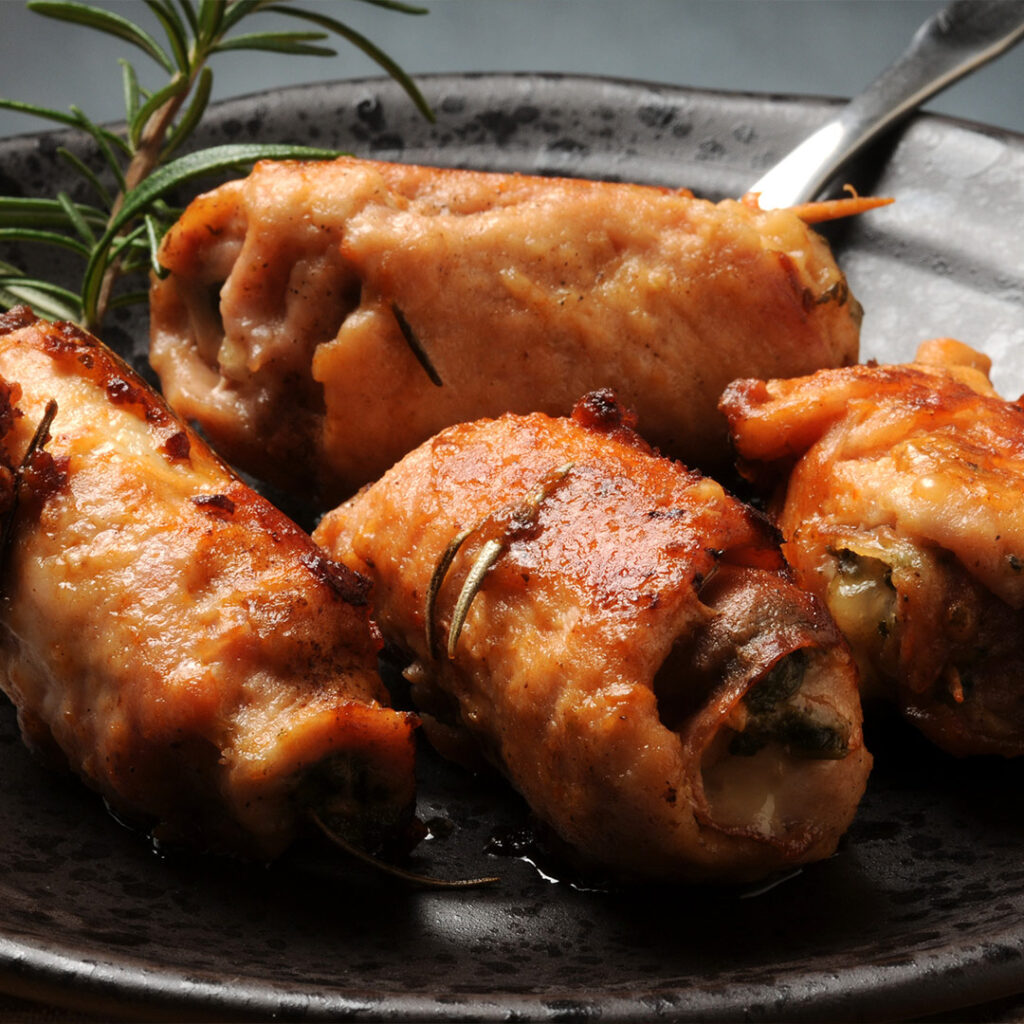 Involtini di carne in salsa piccante
