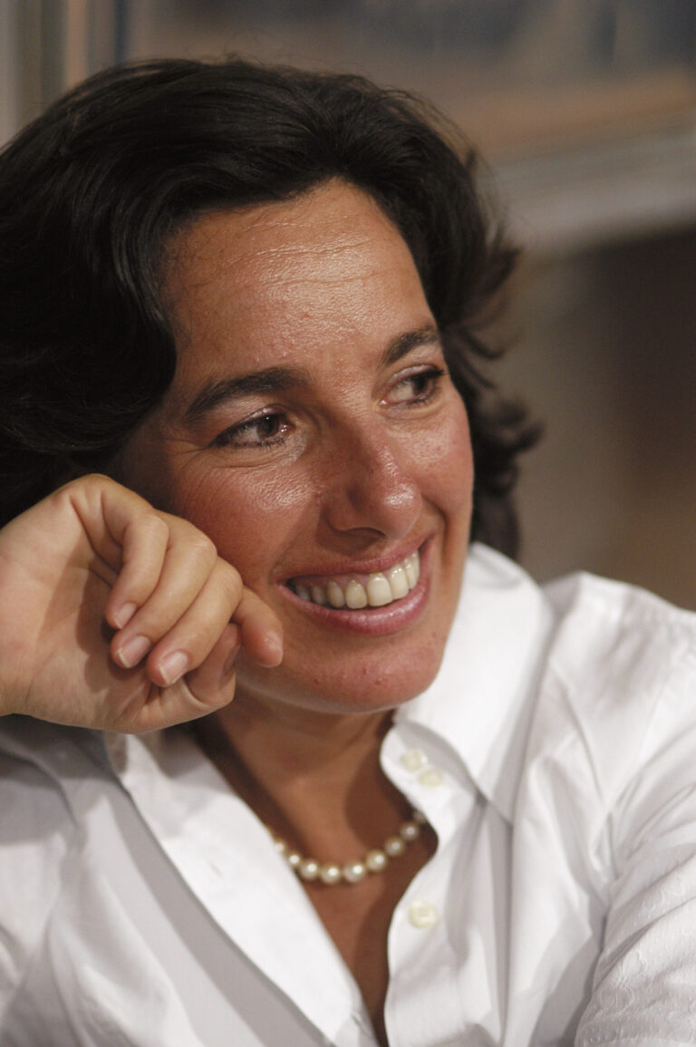 José