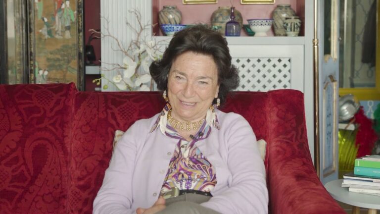 Gabriella erzählt vom Ursprung des Namens und der Künstleretiketten.